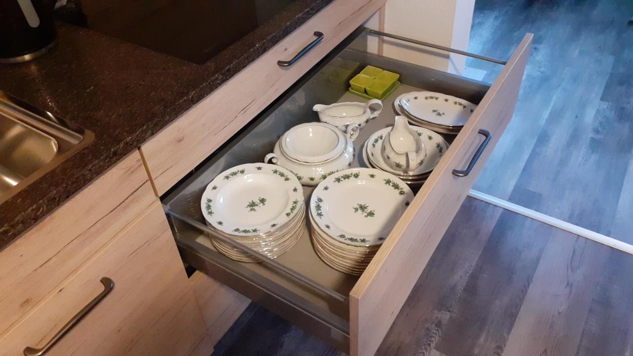 Familienurlaub In Ostfriesland Fuer Max 7 Pers In 2 Wohnungen, Auch Einzeln Wohnungen Utarp Exterior photo