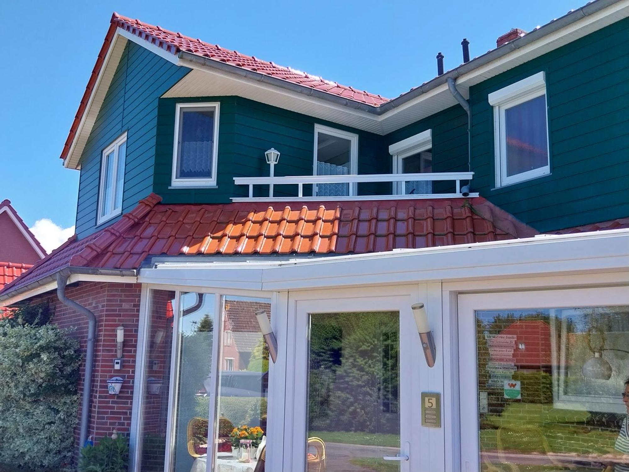 Familienurlaub In Ostfriesland Fuer Max 7 Pers In 2 Wohnungen, Auch Einzeln Wohnungen Utarp Exterior photo